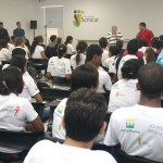 Mais de 200 alunos de escolas públicas participam de encontro sobre saúde   - Fotos: Juarez Silveira/Seed