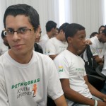 Mais de 200 alunos de escolas públicas participam de encontro sobre saúde   - Fotos: Juarez Silveira/Seed