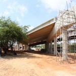 Colocadas as primeiras vigas do piso do novo viaduto do Detran -