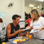 Aferição de pressão arterial e orientação nutricional são realizadas no restaurante Padre Pedro -