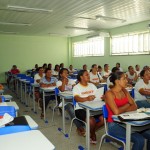 Mulheres Mil: 100 alunas do Santa Maria iniciam capacitação profissional -
