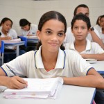 Mais de 17 mil novas carteiras e 939 birôs foram entregues às escolas este ano - Foto: Eugênio Barreto/Seed