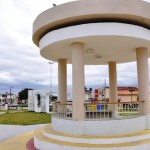 Principal praça de Monte Alegre é revitalizada - Pé de tamarindo foi preservado