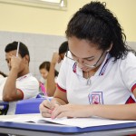 Alunos da 2ª série do ensino médio e do 3° ano do curso normal participaram de Simuladão  - Fotos: Eugênio Barreto/Seed