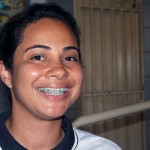 Aluna com necessidade especial da rede estadual presta Enem e é exemplo para colegas - As Amigas Marcela Vieira e Adriene Santos
