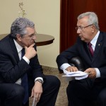 Jackson garante os recursos para o custeio de três novos hospitais regionais -