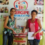 Estado distribui alimentos e leite a vítimas da estiagem - A secretária de Assistência Social e do Trabalho do município de Itabi