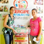 Estado distribui alimentos e leite a vítimas da estiagem - A secretária de Assistência Social e do Trabalho do município de Itabi