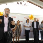 Déda entrega reforma na escola Augusto Ferraz