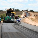 Metade da rodovia que liga Itabaianinha a Tomar do Geru está asfaltada -