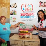 Governo entrega kits de alimentos e leite aos sertanejos de Glória -