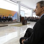 Déda foi convidado a participar do lançamento do "Programa de Investimento em Logística: Portos (Foto: Roberto Jayme)