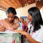 Mais de 4 mil famílias recebem alimentos e leite em Poço Redondo e Canindé - A secretária Eliane Aquino