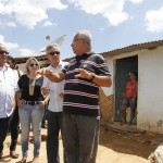 Jackson Barreto visita favela do bairro “13”