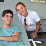 Estudantes de Farmácia contribuem com doação de sangue - Alberto Noronha atendeu o pedido da amiga Patrícia e foi doar