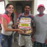 Governo entrega nova remessa de alimentos a famílias de 3 municípios - Entrega de cestas em Frei Paulo