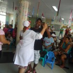 Prévia carnavalesca alegra pacientes da Oncologia do Huse -