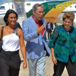 Dilma é recepcionada pelo governador Marcelo Déda no aeroporto de Aracaju -