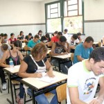 Mais de 10 mil candidatos disputam neste domingo uma vaga no PréUniversitário - Fotos: Juarez Silveira/Seed