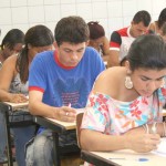 Mais de 10 mil candidatos disputam neste domingo uma vaga no PréUniversitário - Fotos: Juarez Silveira/Seed