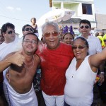 Jackson se diverte ao lado de milhares de foliões no cortejo do Rasgadinho -