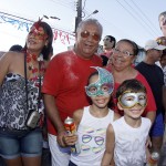 Jackson se diverte ao lado de milhares de foliões no cortejo do Rasgadinho -