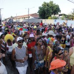 Jackson se diverte ao lado de milhares de foliões no cortejo do Rasgadinho -