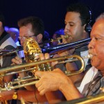 Jackson participa da comemoração carnavalesca na praia do Abaís -