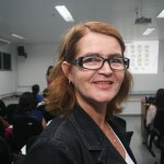 Educação promove curso de libras para servidores - A pedagoga Elvanir Aragão