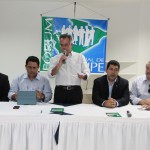 Saumíneo representa Governo de Sergipe em posse da coordenadoria do Fórum Empresarial - Fotos: Jairo Andrade/Sedetec