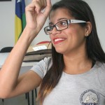 Educação promove curso de libras para servidores - A pedagoga Elvanir Aragão