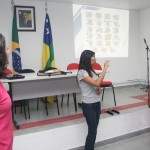 Educação promove curso de libras para servidores - A pedagoga Elvanir Aragão