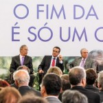 Brasil Sem Miséria beneficiou mais de 264 mil famílias sergipanas em 2012 - Marcelo Déda durante discurso no lançamento de novas ações do Brasil Sem Miséria (Foto: Roberto Jayme)