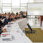 Déda consegue que Dilma libere R$ 215 milhões para mobilidade urbana e saneamento em Aracaju - Reunião com governadores e prefeitos [Foto: Roberto Stuckert Filho/PR]
