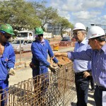 Marcelo Déda visita canteiro de obras do novo viaduto do Detran  -