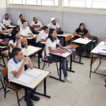 Governo investe em manutenção das escolas para reinício das aulas - O secretário Belivaldo Chagas