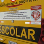 Governo inicia colocação de publicidade do 181 em táxis e ônibus -