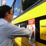 Governo inicia colocação de publicidade do 181 em táxis e ônibus -