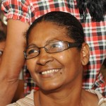 Moradores de Graccho comemoram assinatura para construção de casas  - A presidente do Instituto Juazeiro