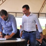 Jackson Barreto oficializa criação de novo assentamento em Canindé -