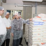 Governo acompanha desenvolvimento de fábrica de alimentos em Aracaju -
