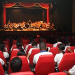 Alunos de Japaratuba assistem à apresentação da Orquestra Sinfônica de Sergipe - O estudante Carlos Henrique de Oliveira Lemos