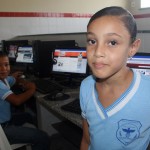 Alunos e professores se emocionam na entrega de escola em Socorro - A estudante Ana Luiza Silva