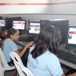 Alunos e professores se emocionam na entrega de escola em Socorro - A estudante Ana Luiza Silva