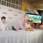 Jackson Barreto assina ordem de serviço para reforma do Batistão -