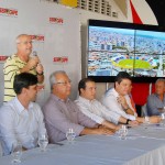 Jackson Barreto assina ordem de serviço para reforma do Batistão -