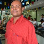 Hemocentro de Sergipe comemora Dia do Doador e abre campanha junina -  Carlos Magno  recebe placa do superintendente do Hemose