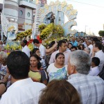 Jackson acompanha procissão em louvor a Santo Antônio
