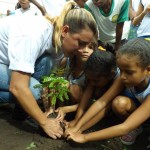 Semarh realiza Projeto Plantando Verde em Indiaroba -