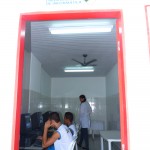 Adolescentes em semiliberdade estão a um passo da reintegração social - A assistente social Carina Franco com mães e socioeducandos